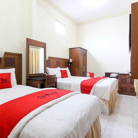 Hotel Reddoorz Plus @ Tegal Panggung Jogyakarta Zewnętrze zdjęcie