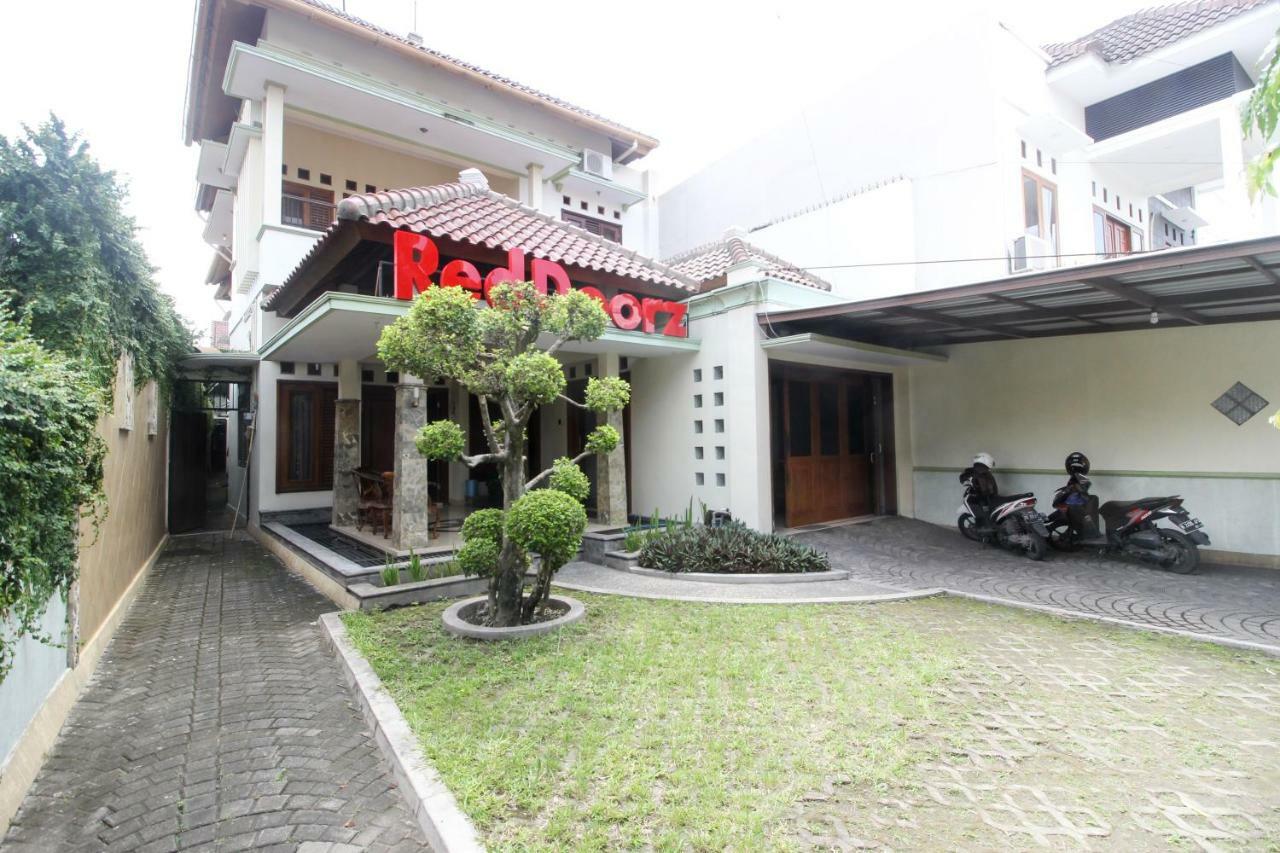 Hotel Reddoorz Plus @ Tegal Panggung Jogyakarta Zewnętrze zdjęcie