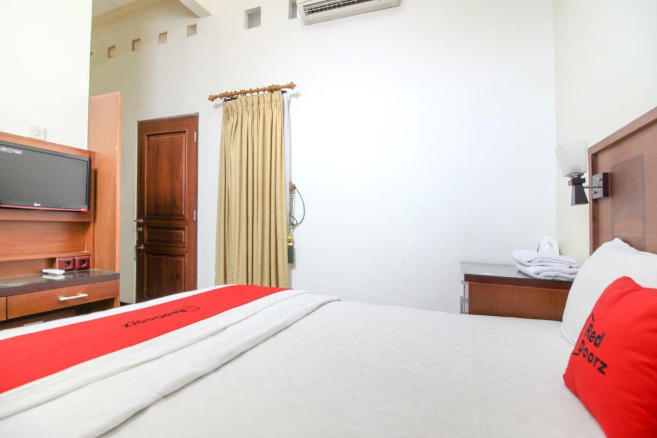 Hotel Reddoorz Plus @ Tegal Panggung Jogyakarta Zewnętrze zdjęcie