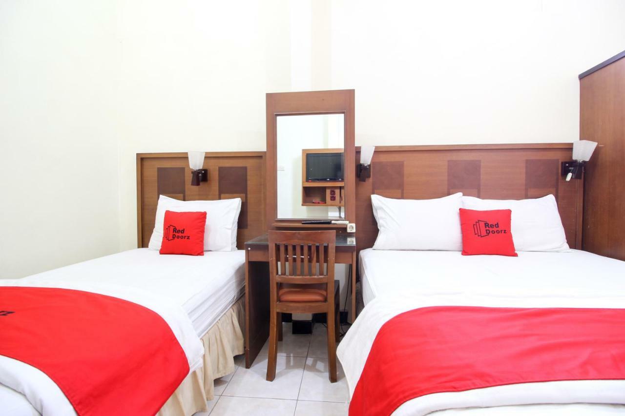 Hotel Reddoorz Plus @ Tegal Panggung Jogyakarta Zewnętrze zdjęcie