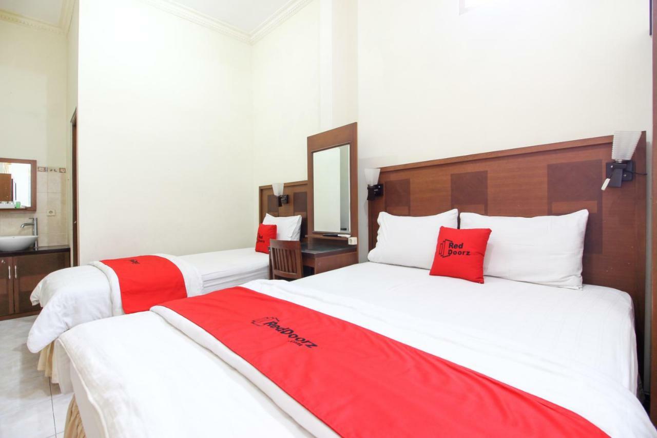 Hotel Reddoorz Plus @ Tegal Panggung Jogyakarta Zewnętrze zdjęcie