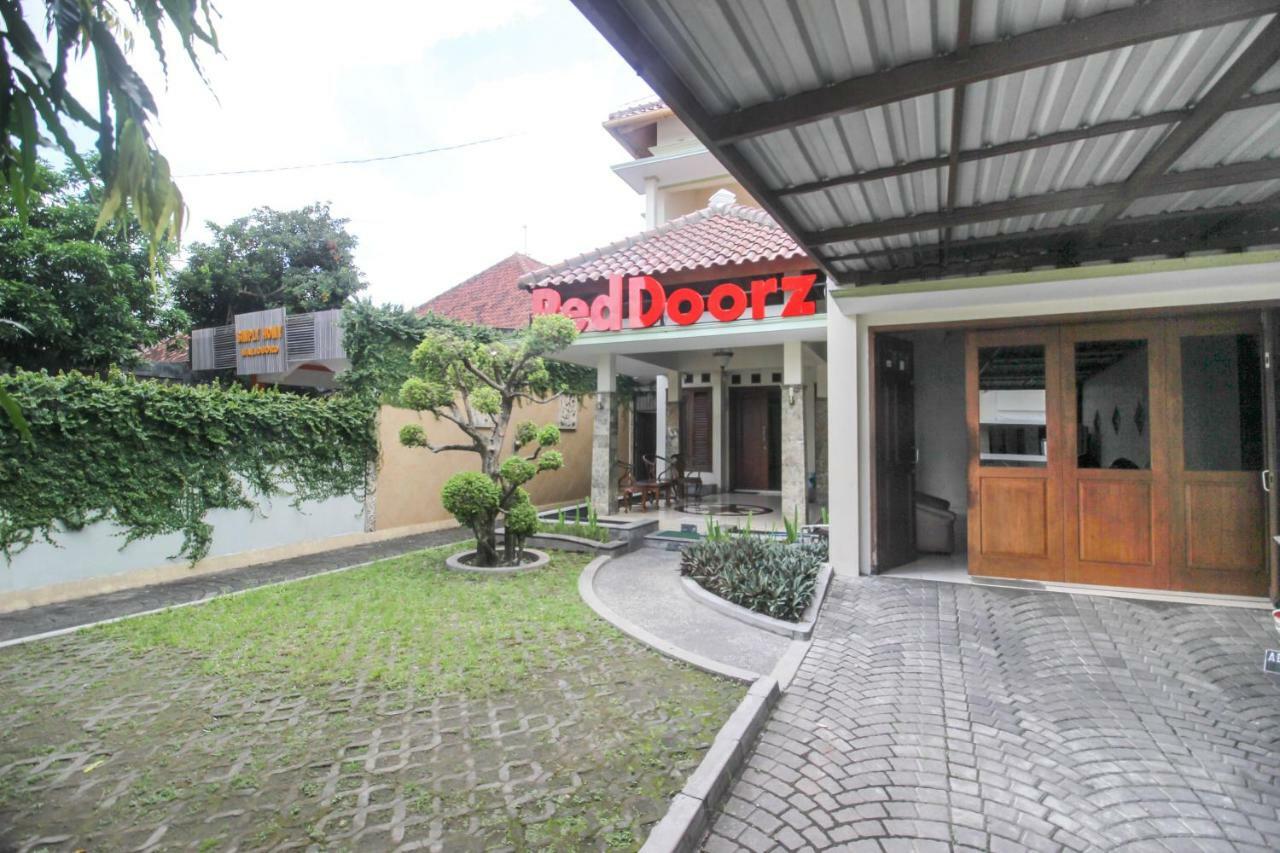 Hotel Reddoorz Plus @ Tegal Panggung Jogyakarta Zewnętrze zdjęcie